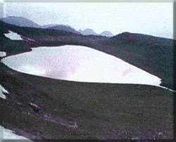 ����������3